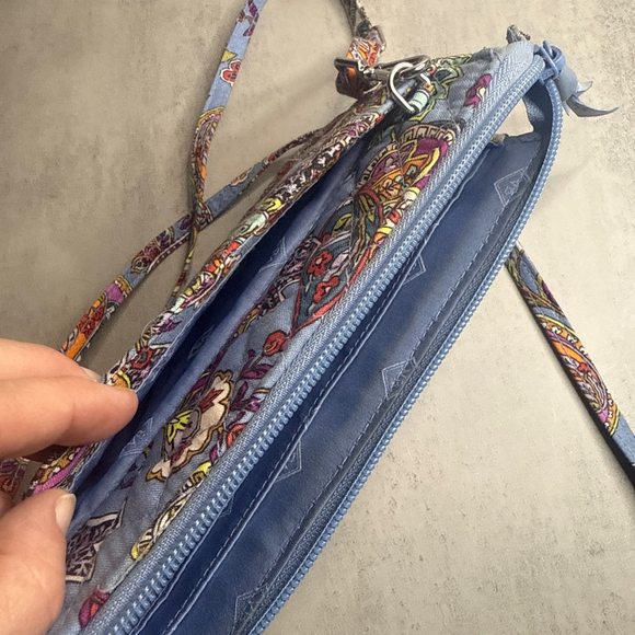Women's Vera Bradley Blue Multi-color Paisley Crossbody Bag - Picture 4 of 4